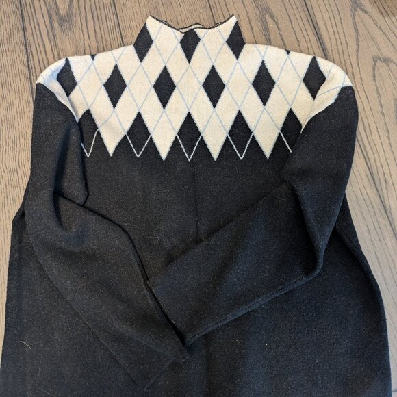 Sweater - Picture 3 of 3